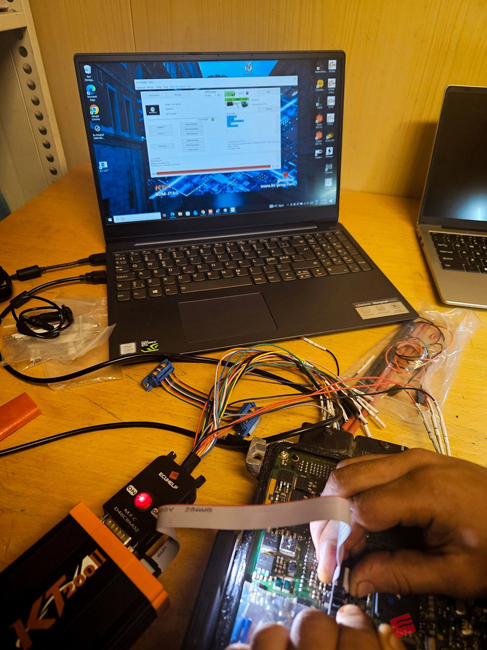 KT200II Read Peugeot 607 2.7HDI 2006 SID201 Jtag Mode-08